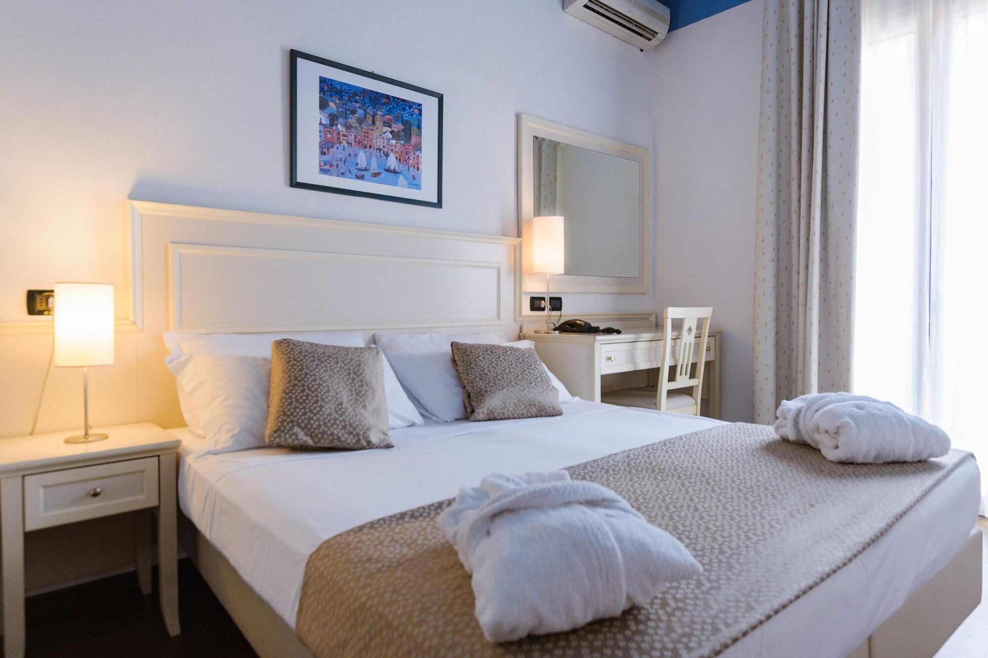 Hotel Fra I Pini ريميني المظهر الخارجي الصورة