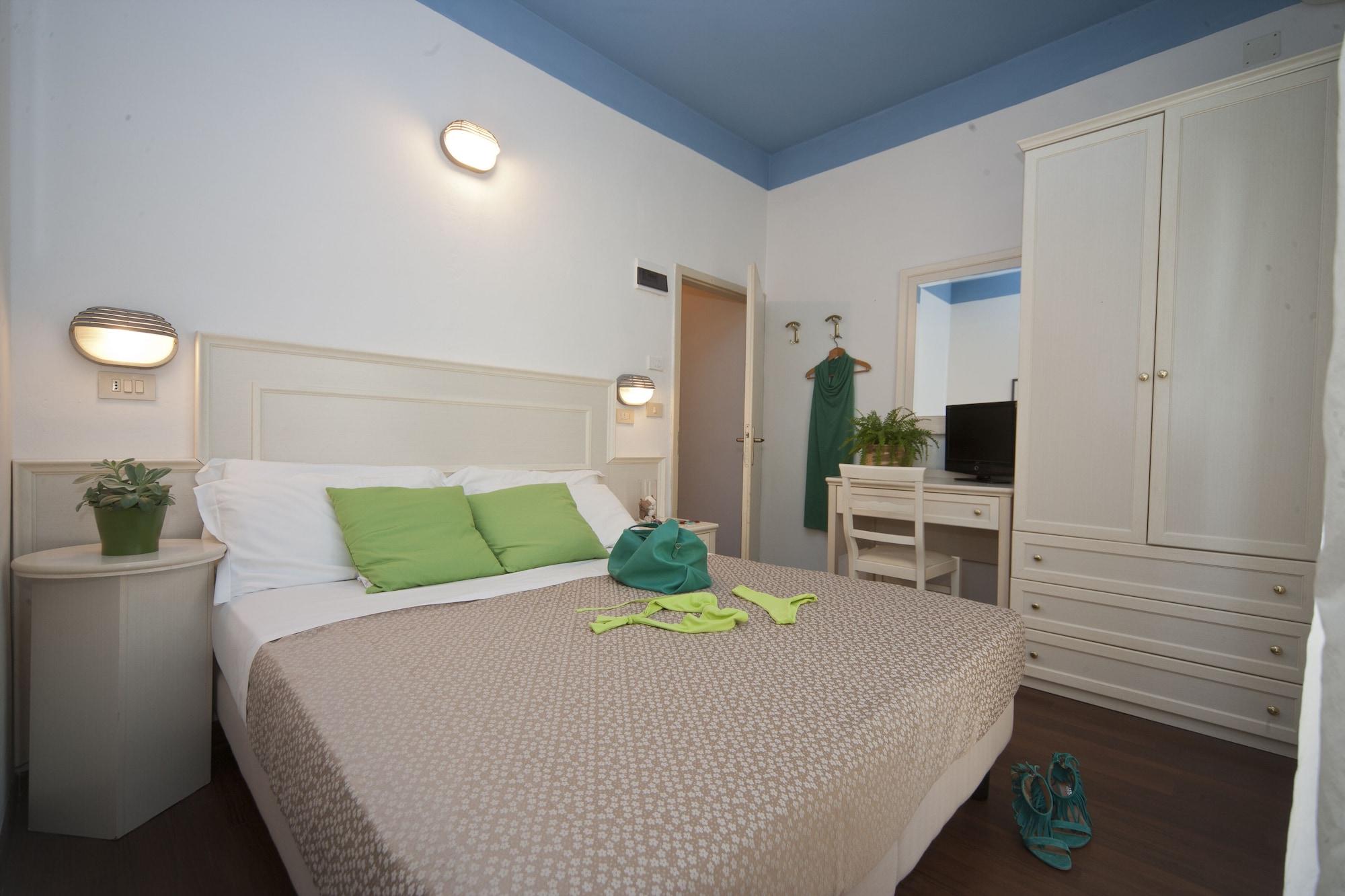 Hotel Fra I Pini ريميني المظهر الخارجي الصورة