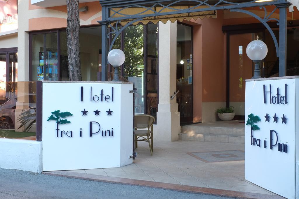 Hotel Fra I Pini ريميني المظهر الخارجي الصورة