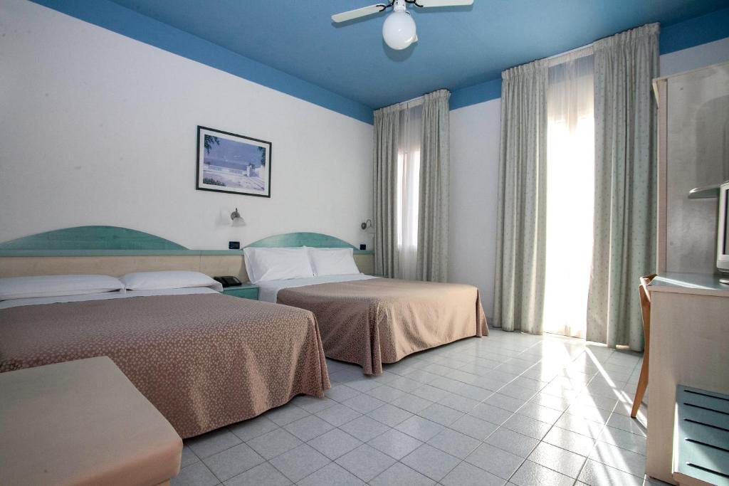 Hotel Fra I Pini ريميني المظهر الخارجي الصورة