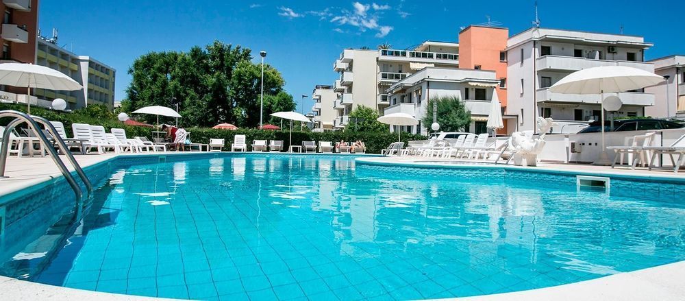 Hotel Fra I Pini ريميني المظهر الخارجي الصورة