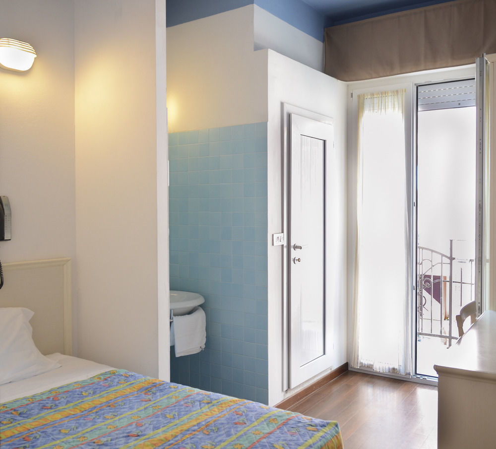 Hotel Fra I Pini ريميني المظهر الخارجي الصورة